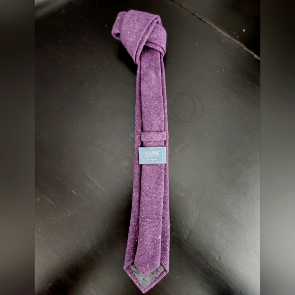 Plum Texted Necktie - Picture 2 of 4
